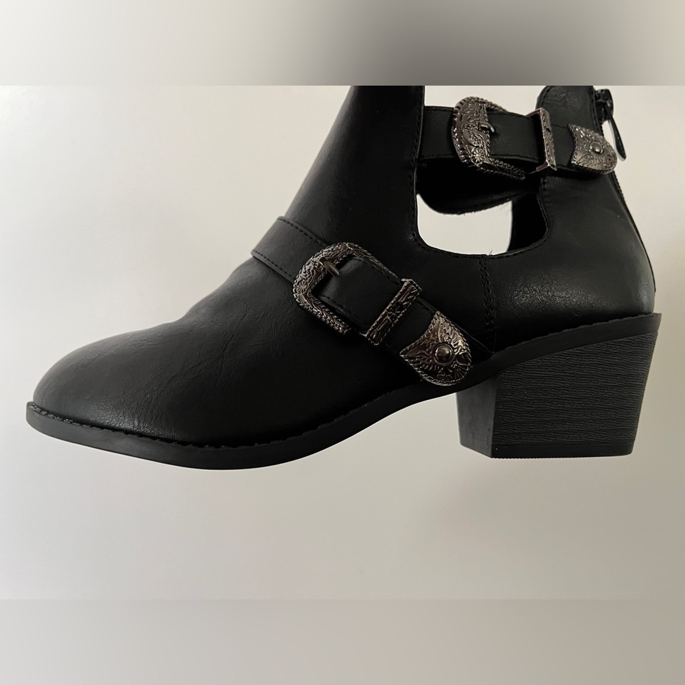 Woman’s Black Ankle Boots